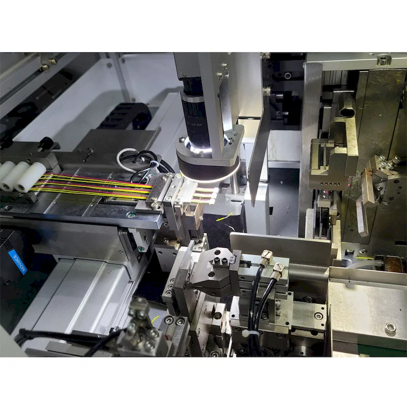 Máquina de inserción de carcasa de engarzado de alambre completamente automática con certificado CE, inserción automática de carcasa de engarzado de alambre