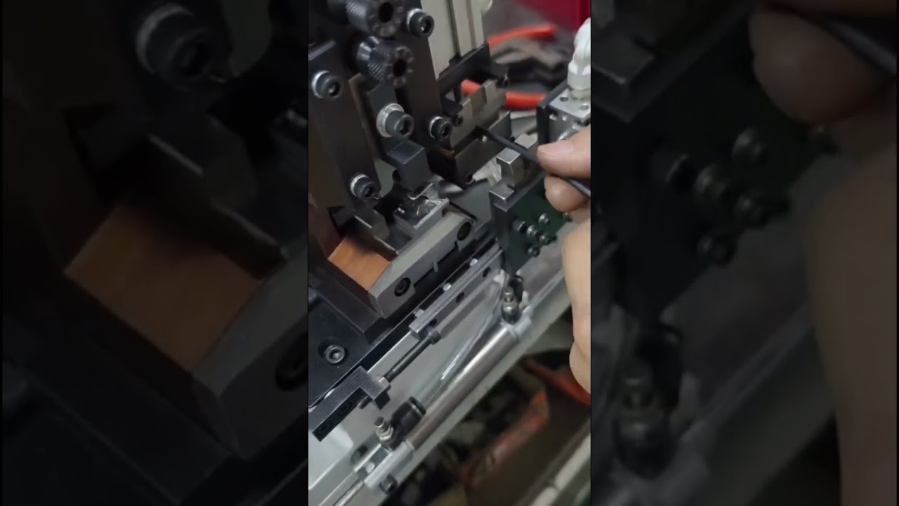 Straight Continuous Strip Terminal Machine Stripping and Crimping Flag Terminals Real Shot #factory